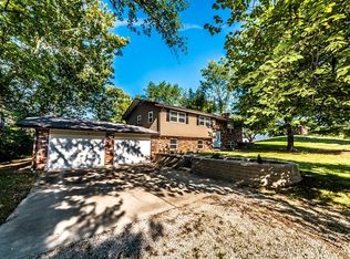 527 N Point Prairie Rd, Wentzville, MO 63385