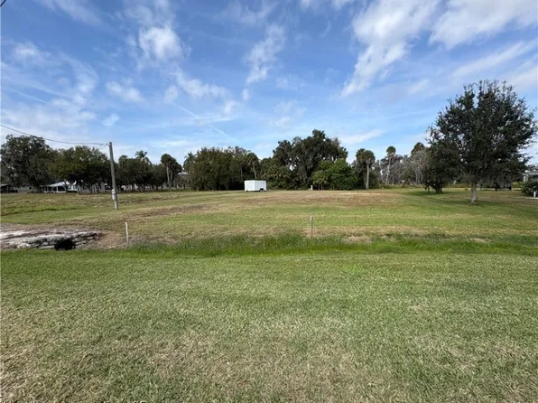 336 Meadow Ln, Lorida, FL 33857