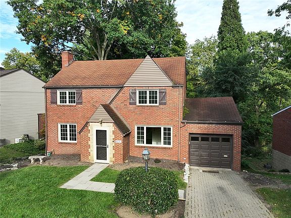 2nd image of 4726 Rolling Hills Rd