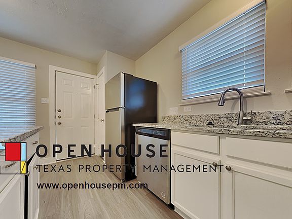 4th image of 21920 New Forest Dr