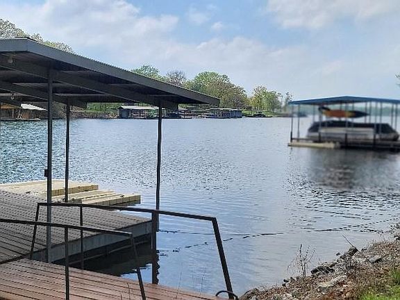 5th image of 31 Lake Viking Ter