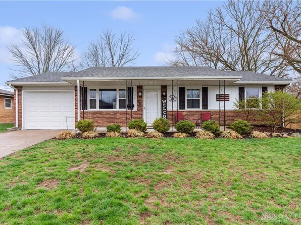 1371 Arrowhead Trl, Xenia, OH 45385