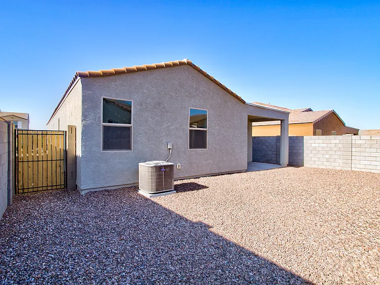 12340 W Kaler Dr — Photo 31