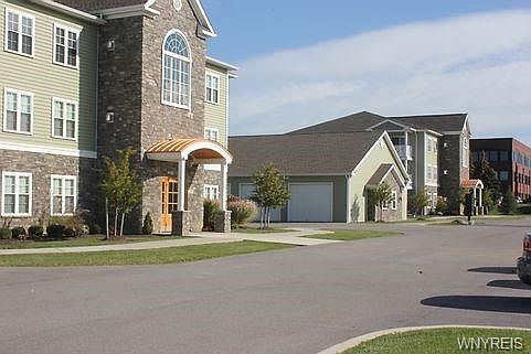 1st image of 1700 Wehrle Dr