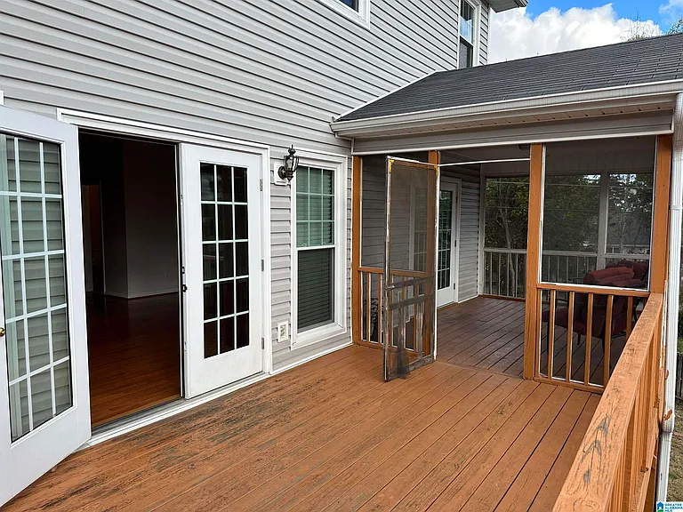 1715 Columbiana Ln — Photo 31