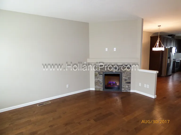 18390 Annamae Ln — Photo 3