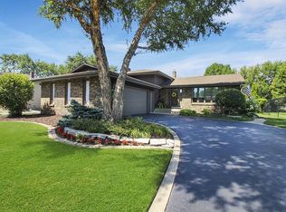 8552 Monroe Ave, Munster, IN 46321