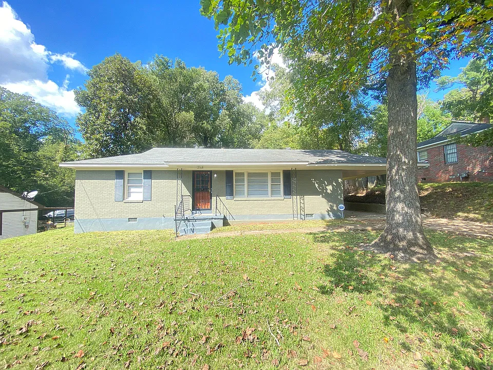 2168 Leyton Ave