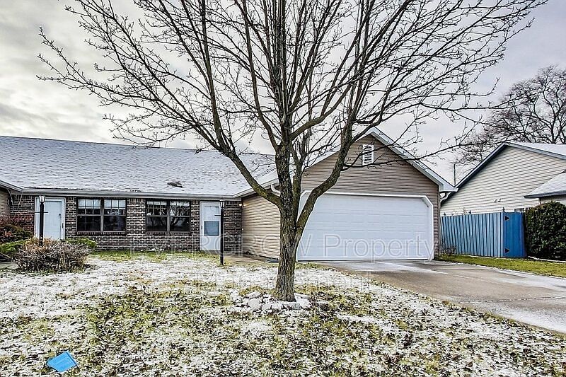 1st image of 27 Medina Ln