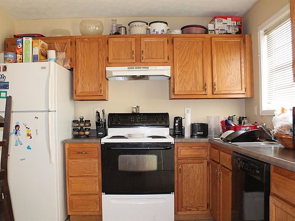 4th image of 1048 Pinoak Dr