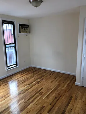 Rented by Eric Goodman Realty Corp | media 25