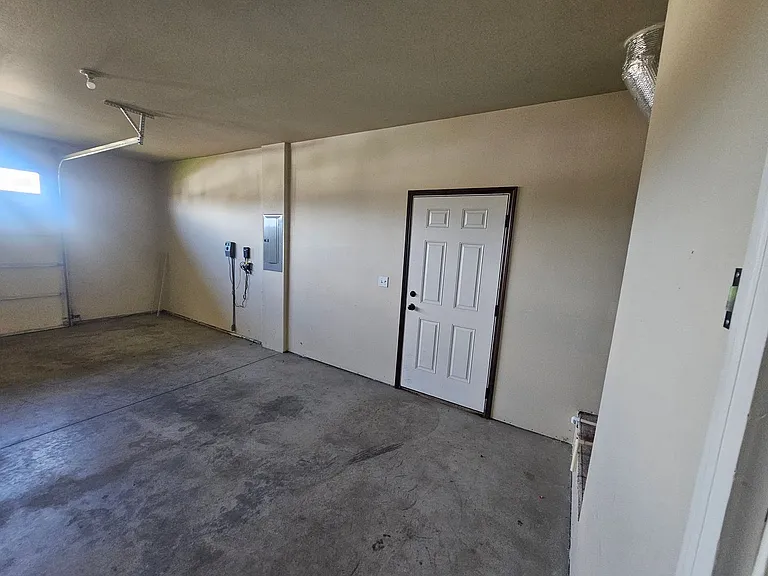 2606 N Columbia St — Photo 23