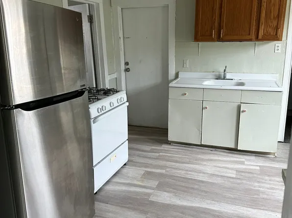 610 E Division St #F2, Syracuse, NY 13208