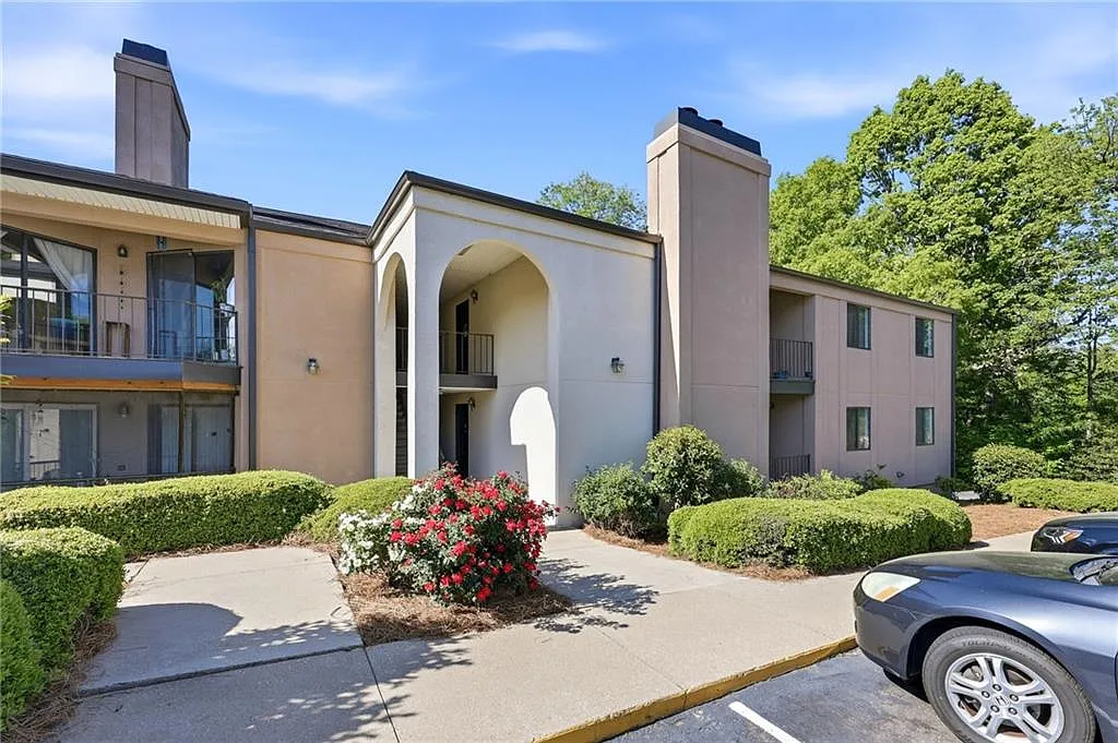 2 bed, 2.0 bath, $1,750 — Photo 1