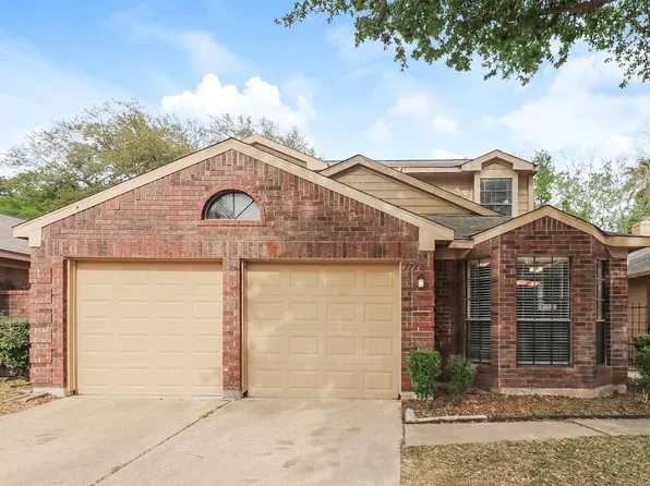 7722 High Village Dr, Houston, TX 77095