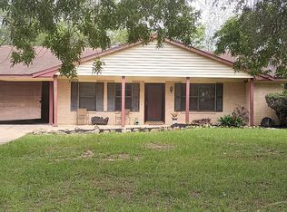 2026 2nd St, Hempstead, TX 77445