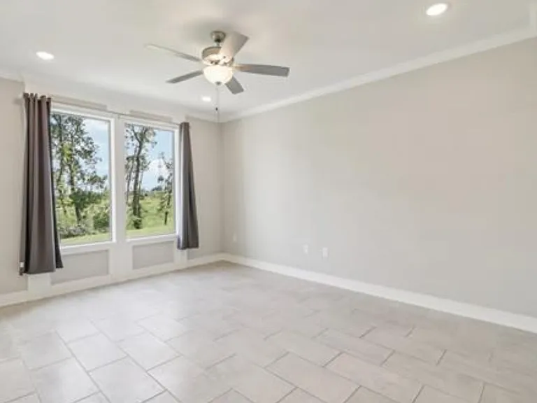 7313 Aaron St — Photo 3