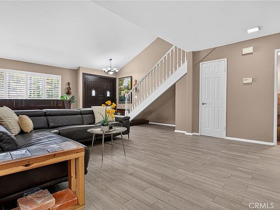 4th image of 11510 Baird Ave