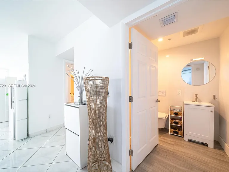 6301 Collins Ave #2802 — Photo 11