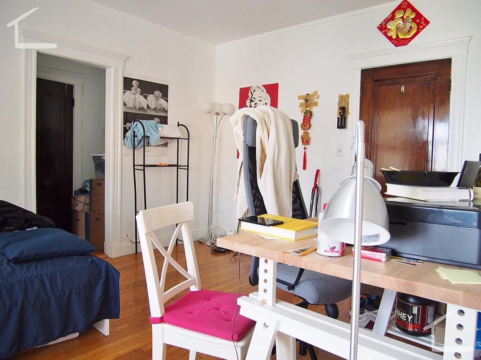 2nd image of 1949 Commonwealth Ave APT 044