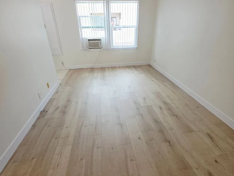 1123 Linden Ave. — Photo 3