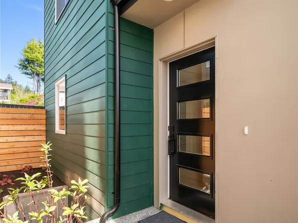 647 NW 54th Street #C, Seattle, WA 98107