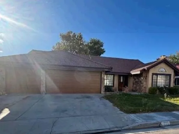 1225 N Mayflower Cir, Ridgecrest, CA 93555