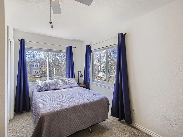 3974 Hawthorne Cir — Photo 16