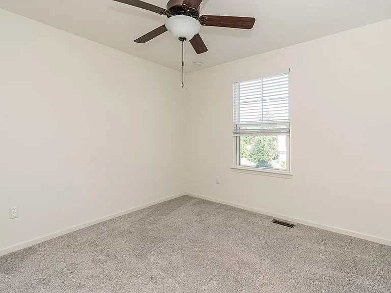 4637 Bradley Cir — Photo 19
