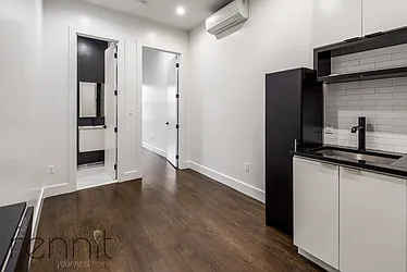 Rented by Rennit Inc.