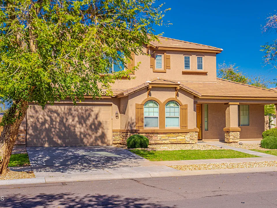 13580 W Gelding Dr