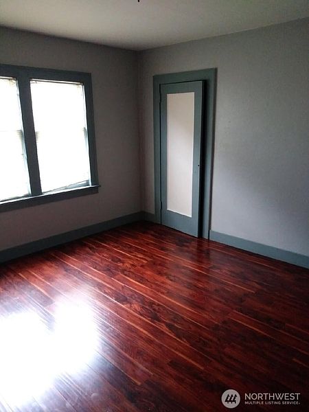 4th image of 3025 Simpson Avenue