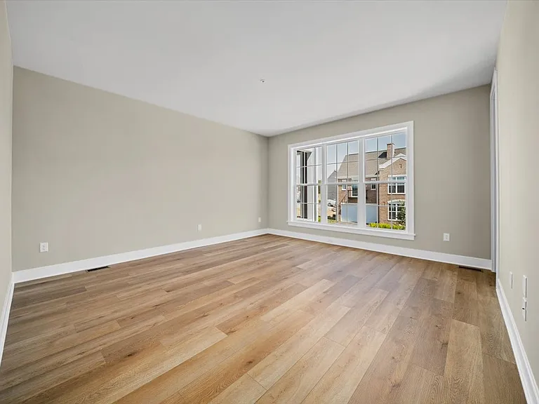 330 Highbridge Ln — Photo 18