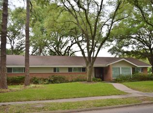 4827 Braesvalley Dr, Houston, TX 77096