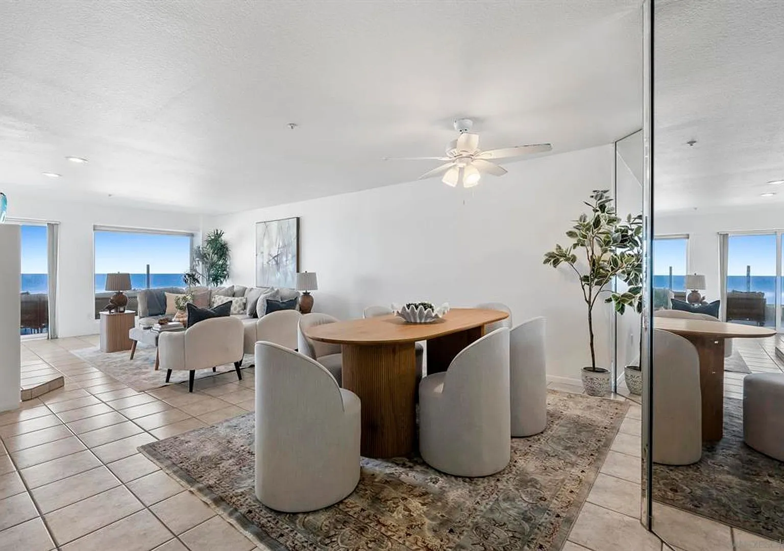 Beach Front Condo — Photo 3