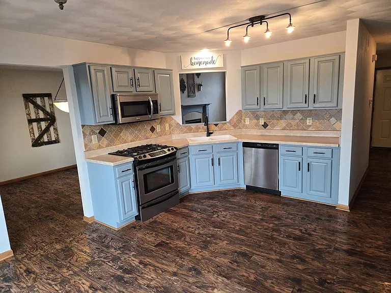 535 Westfield Dr — Photo 10