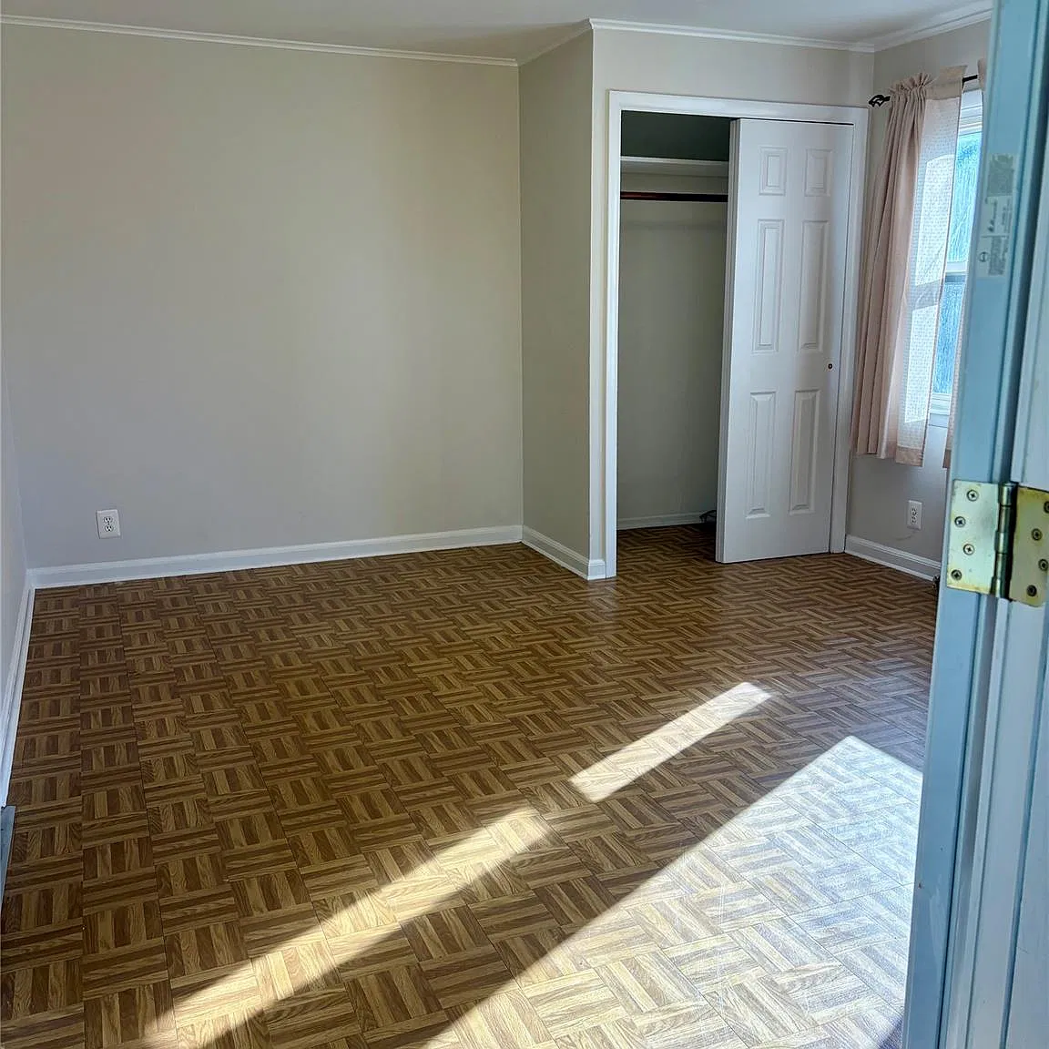 Studio, 1.0 bath, 350 sqft, $1,750 — Photo 2