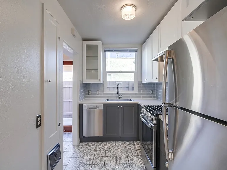 4484 Texas St — Photo 19