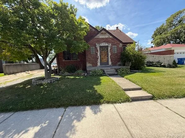 12490 E Thirteen Mile Rd, Warren, MI 48093