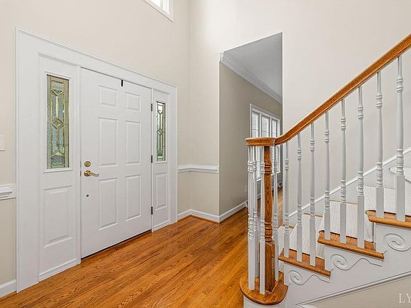 5th image of 204 Whitley Way