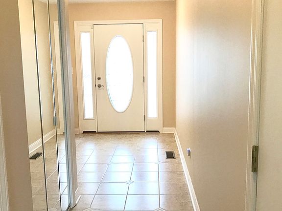 2nd image of 4315 Applewood Ln