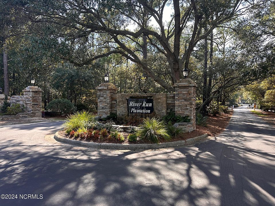 1st image of 611 Lockwood Court SE