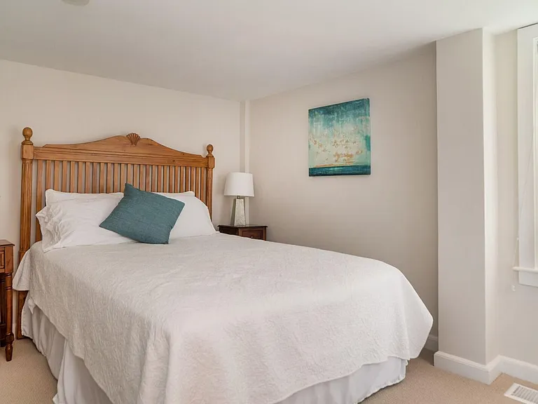 43 Soundview Ave — Photo 33
