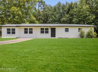 3307 Basswood St, Pascagoula, MS 39581