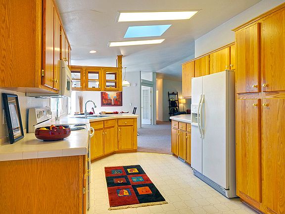2nd image of 107 NW 205th St #105