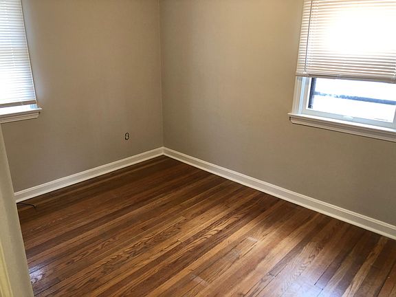 5th image of 3118 Brookdale Ave
