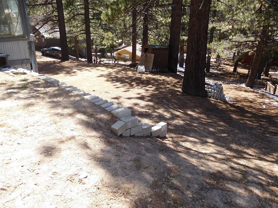 1st image of 511 Pine Ln