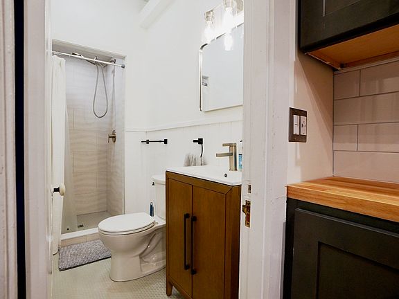 4th image of 83 Pleasant St APT 3