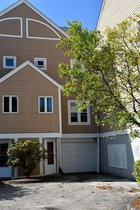 10 Merlin Ct, Worcester, MA, 01602