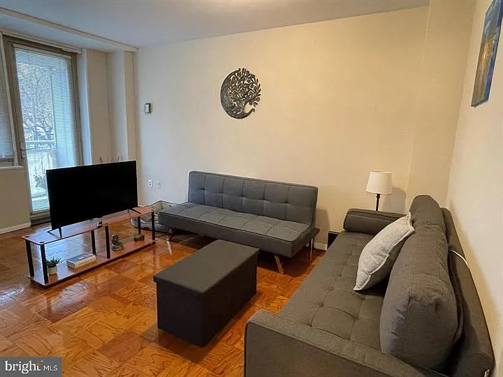 2800 Wisconsin Ave NW #306 — Photo 1